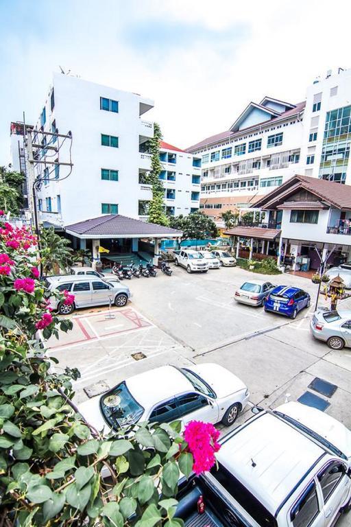 Sutus Court 3 Hotel Pattaya Exterior photo